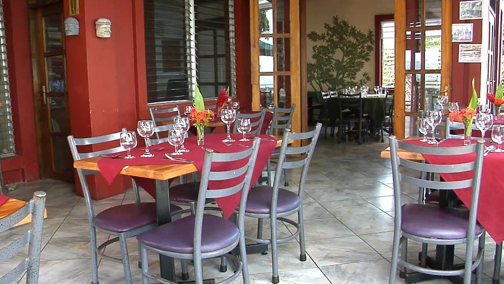 Hotel Maya Vista Tela Bagian luar foto