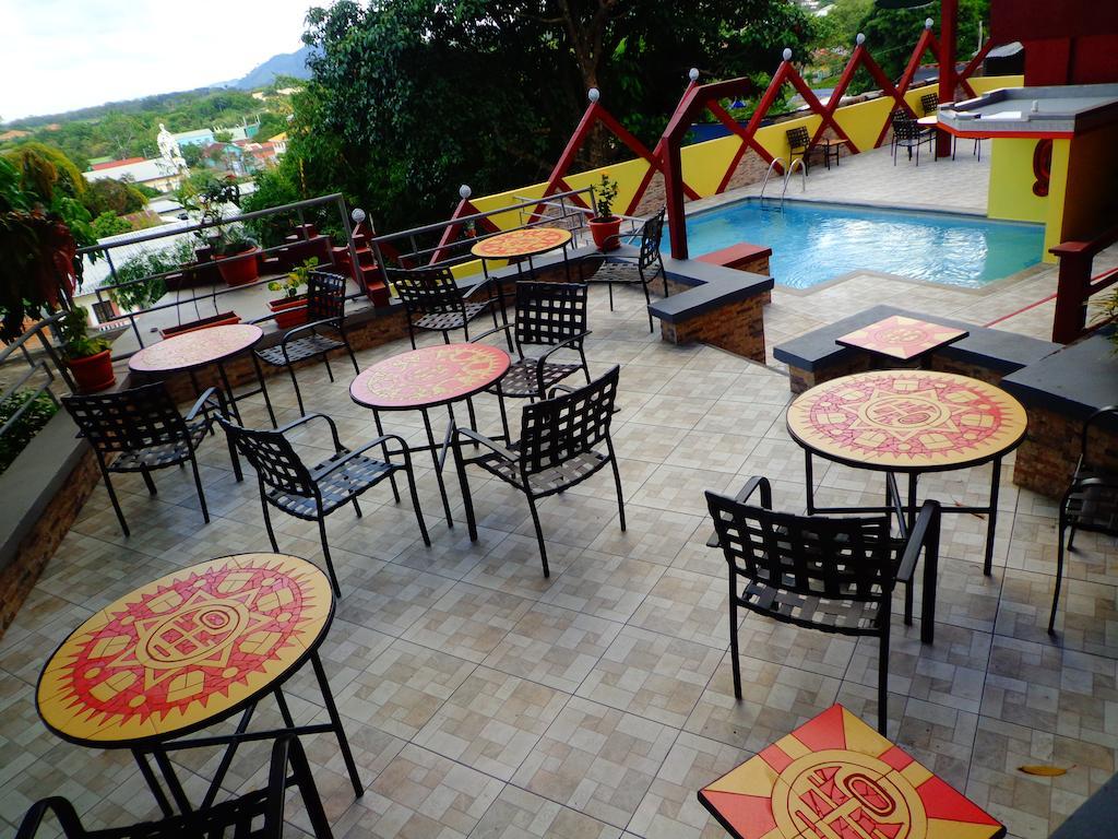 Hotel Maya Vista Tela Bagian luar foto